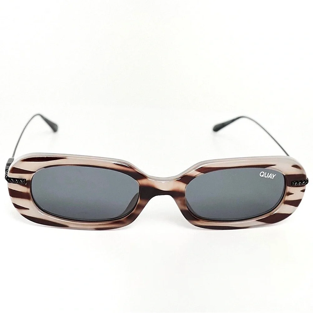 QUAY So Serious Sunglasses Zebra Black Frame Smoke Lenses Retro Y2K NWT